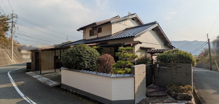 小郡新町七丁目中古住宅（６ＳＬＤＫ）